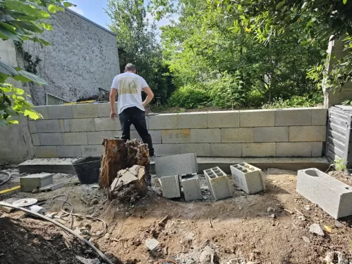 Démolition d'un mur mitoyen à Vertou, Châteaubriant, Mangalia Maçonnerie