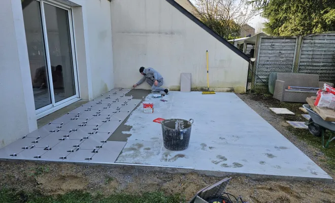 Réalisation d'une dalle pour terrasse béton carrelée à Châteaubriant, Châteaubriant, Mangalia Maçonnerie